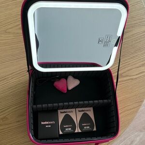 HUDA BEAUTY-Case Travel Makeup Bag with light inside